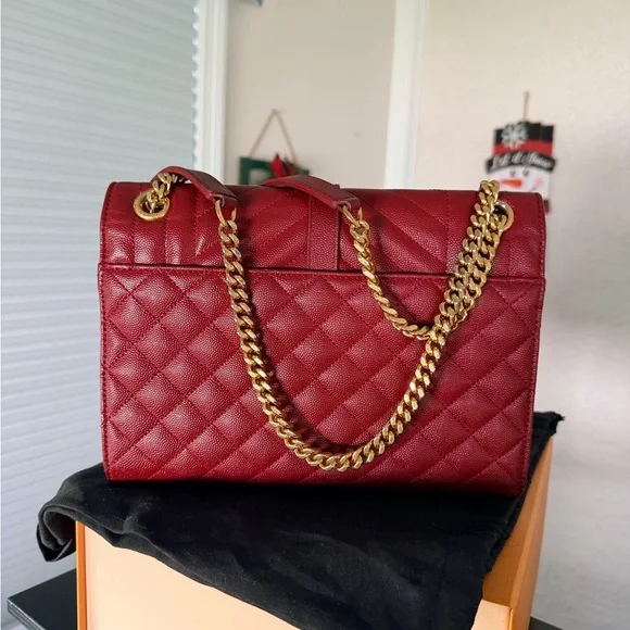 Yves Saint Laurent Envelope Scarlet Quilted Shoulder Bag Gold Chain YSL - Picture 6 of 16